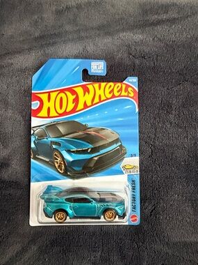 Mattel Hot Wheels NWT IOP Super Treasure Hunt Ford Mustang GTD w/metallic wheels